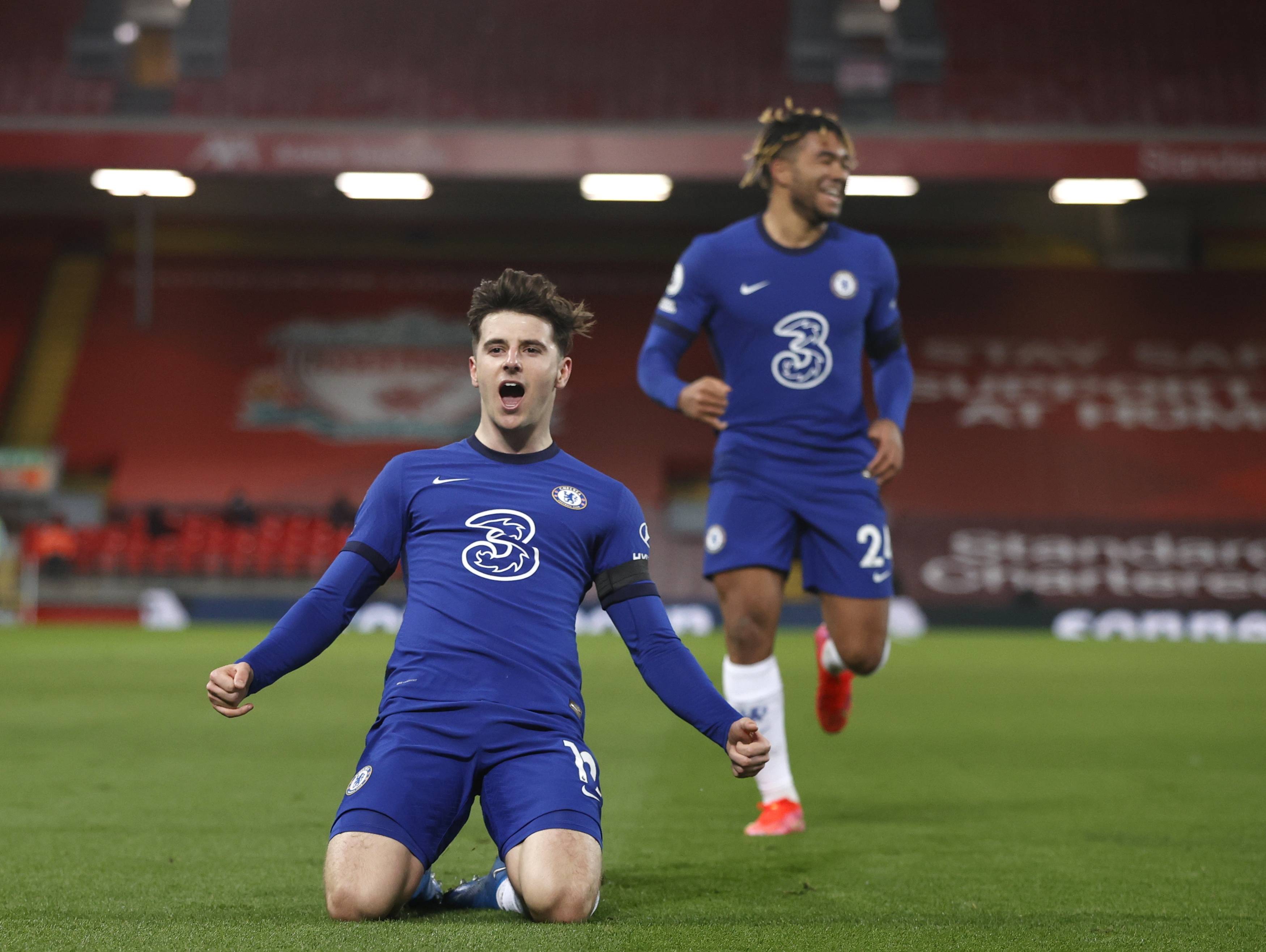 他与希勒的 他与希勒的