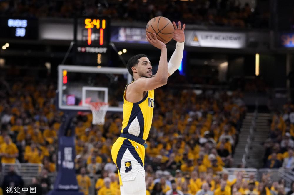 两人势均力 两人势均力