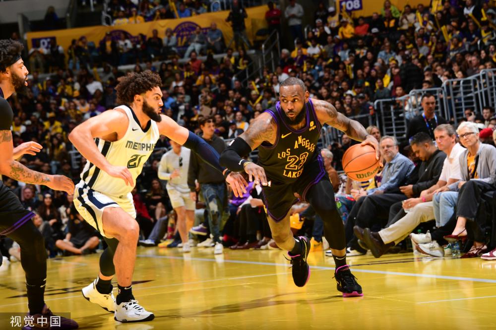 我们期待着 我们期待着